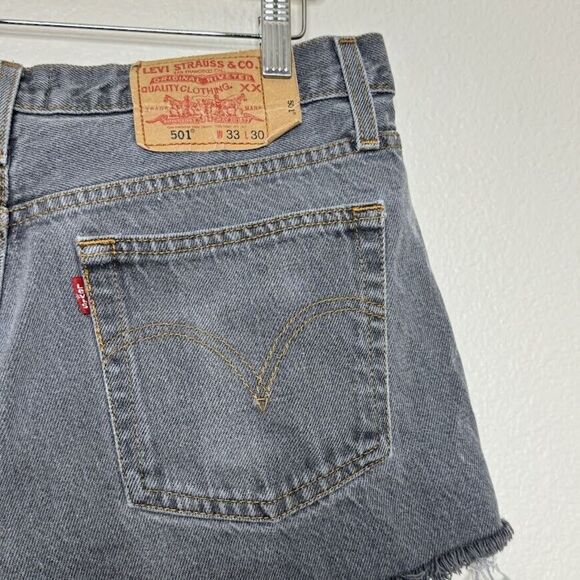 VINTAGE Levis 501 Short Size 33 Charcoal Button Fly Distressed Cut Off Upcycled - Picture 11 of 12